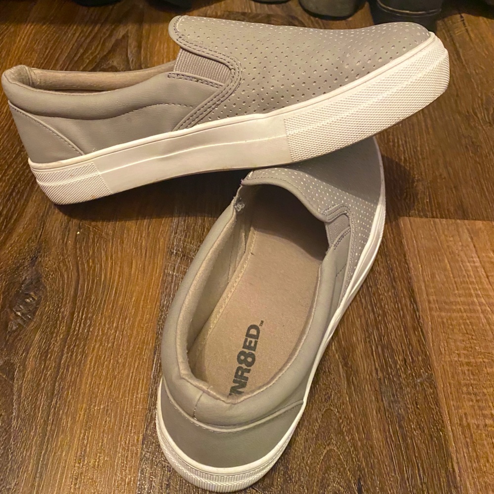 Unr8ed gray shoes